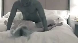 Meletakkan video per ...