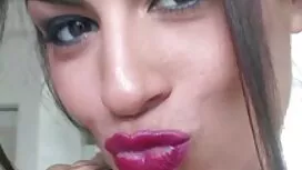 Kurang ajar pelacur  ...