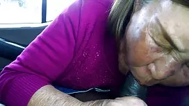 Bibir seorang wanita ...