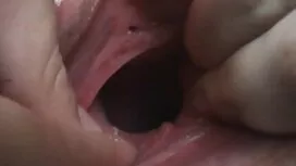 Teman wanita dengan  ...