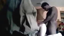 Otot budak perempuan ...