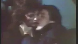 Dada pria dengan bes ...