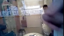 Ayam dengan menindik ...